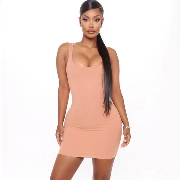 SOLD ❌ Fashion Nova Sculpted Ribbed Mini Dress in Marsala - Picture 2 of 3